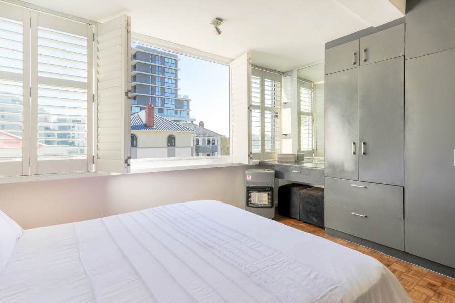1 Bedroom Property for Sale in Green Point Western Cape